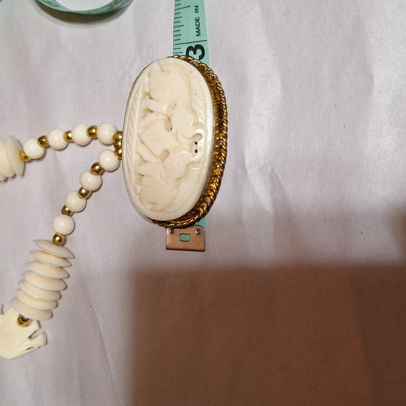 Vintage carved bone statement necklace - Picture 12 of 13